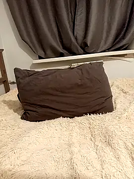 Snapshot of Rowena_Vonnie chatting on 03/09/25, 11:14 Rowena Vonnie online show from 03/09/25, 11:14