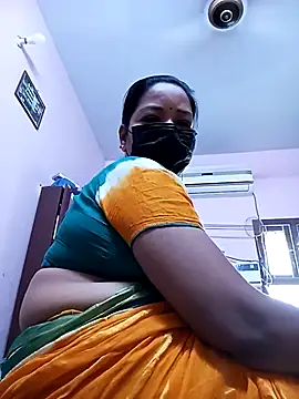 Snapshot of Tamil_sreelekha chatting on 03/08/25, 05:07 Tamil sreelekha online show from 03/08/25, 05:07