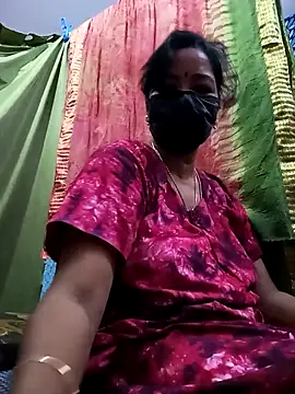Snapshot of Tamil_sreelekha chatting on 09/12/25, 05:24 Tamil sreelekha online show from 09/12/25, 05:24