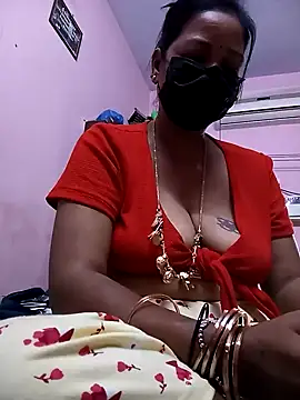 Snapshot of Tamil_sreelekha chatting on 02/05/25, 02:19 Tamil sreelekha online show from 02/05/25, 02:19