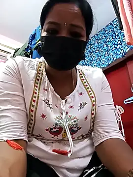 Snapshot of Tamil_sreelekha chatting on 10/15/25, 04:26 Tamil sreelekha online show from 10/15/25, 04:26
