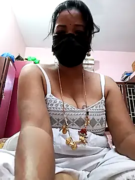 Snapshot of Tamil_sreelekha chatting on 02/07/25, 05:40 Tamil sreelekha online show from 02/07/25, 05:40