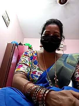 Snapshot of Tamil_sreelekha chatting on 01/26/25, 12:11 Tamil sreelekha online show from 01/26/25, 12:11