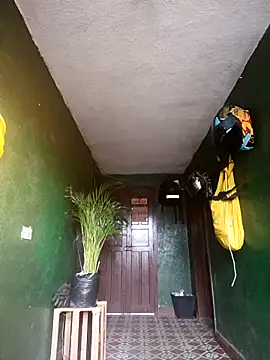 CORALINE GREYM online show from 11/04/25, 07:39