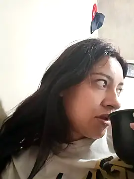 CORALINE GREYM online show from 10/31/25, 06:10