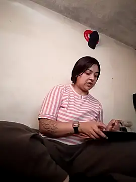 CORALINE GREYM online show from 11/10/25, 06:13