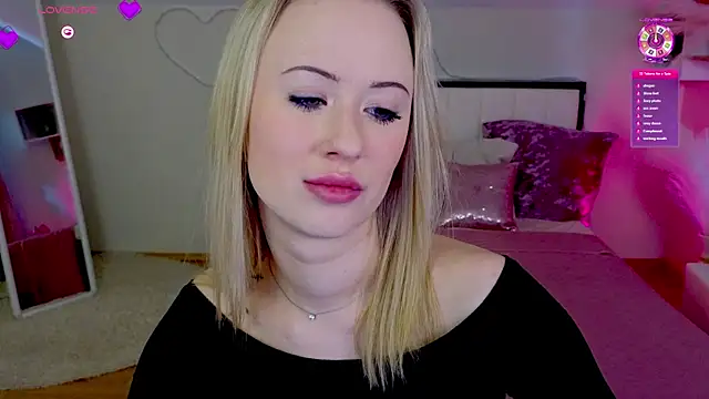 SashaBrooks online show from 04/17/26, 02:09