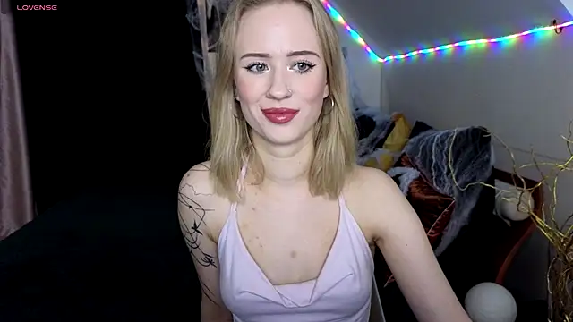 SashaBrooks online show from 11/05/25, 02:09