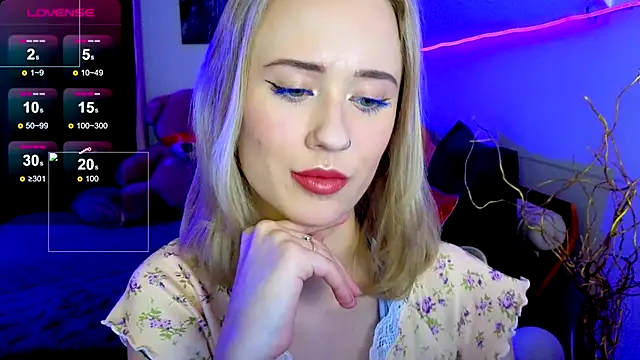 SashaBrooks online show from 10/22/25, 06:51