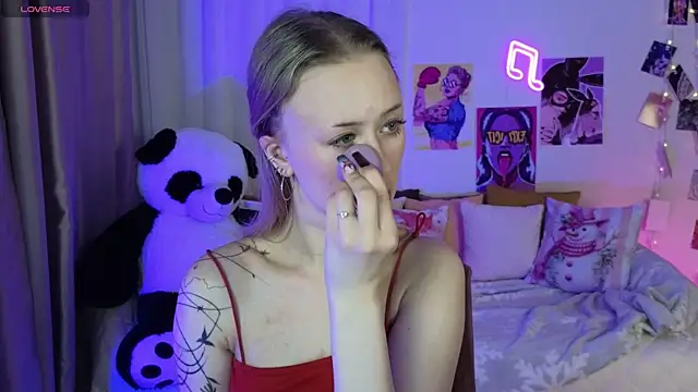 SashaBrooks online show from 12/21/25, 02:08