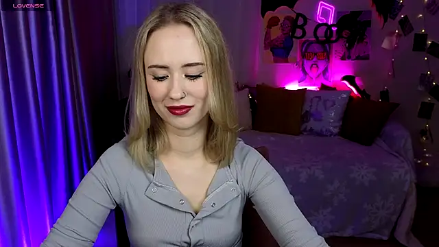 SashaBrooks online show from 11/11/25, 02:12