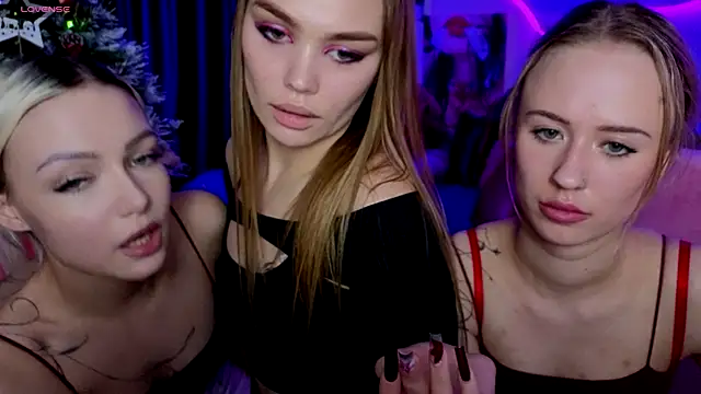 SashaBrooks online show from 12/13/25, 08:04