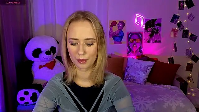 SashaBrooks online show from 11/15/25, 02:10