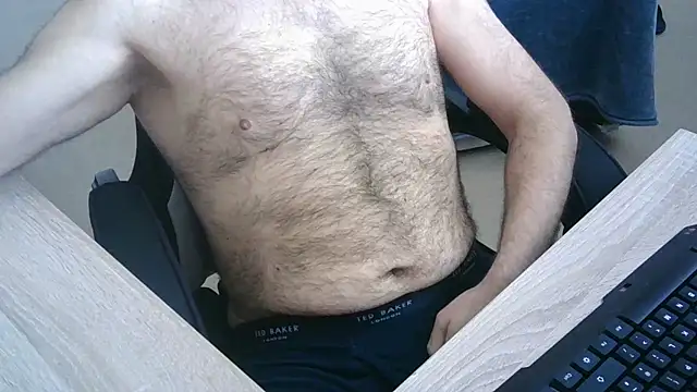 Snapshot of zebymasry chatting on 10/13/25, 10:39 zebymasry online show from 10/13/25, 10:39