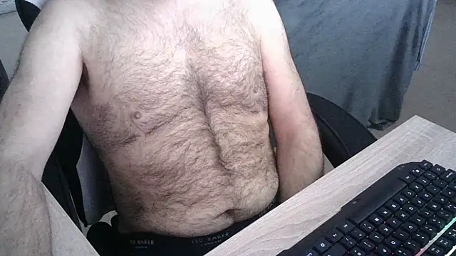 Snapshot of zebymasry chatting on 10/26/25, 02:50 zebymasry online show from 10/26/25, 02:50