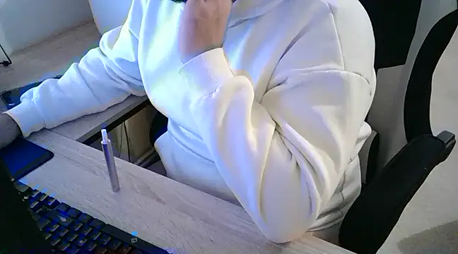 Snapshot of zebymasry chatting on 12/29/24, 05:31 zebymasry online show from 12/29/24, 05:31