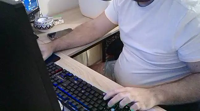 Snapshot of zebymasry chatting on 12/05/24, 09:44 zebymasry online show from 12/05/24, 09:44