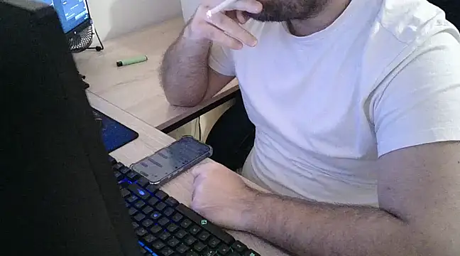 Snapshot of zebymasry chatting on 12/05/24, 06:39 zebymasry online show from 12/05/24, 06:39