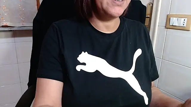 Foxlady2271 online show from 03/30/26, 12:06