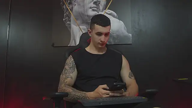 JacksonOlsenn online show from 11/28/25, 08:31