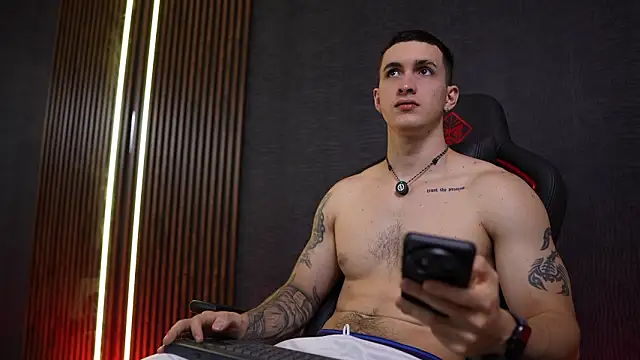 JacksonOlsenn online show from 02/02/26, 09:58