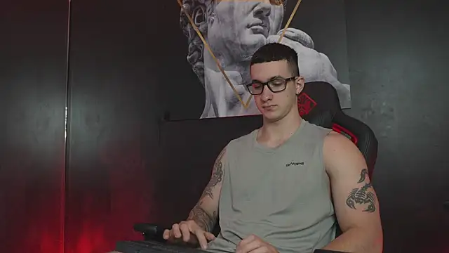 JacksonOlsenn online show from 11/06/25, 08:46