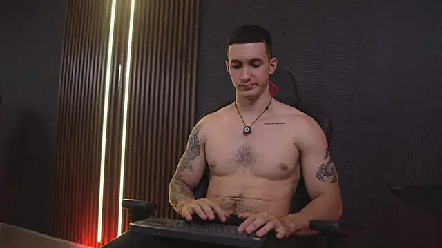 JacksonOlsenn online show from 04/14/26, 08:47