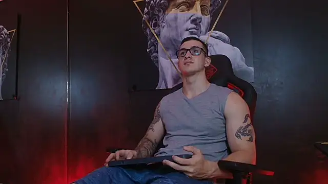 JacksonOlsenn online show from 10/21/25, 08:41