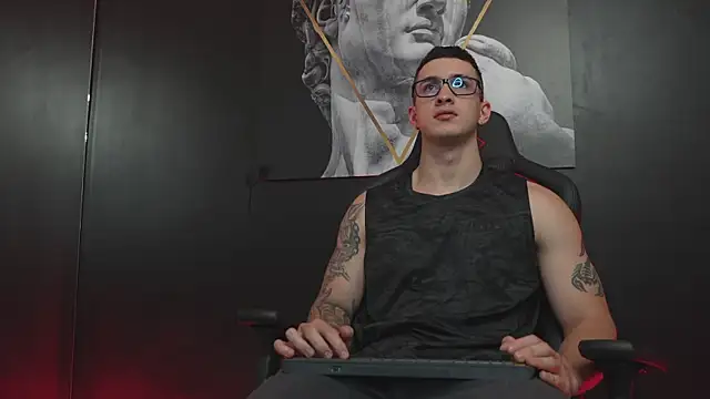 JacksonOlsenn online show from 11/18/25, 08:34