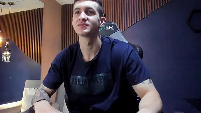 Snapshot of JacksonOlsenn chatting on 03/21/25, 12:06 JacksonOlsenn online show from 03/21/25, 12:06