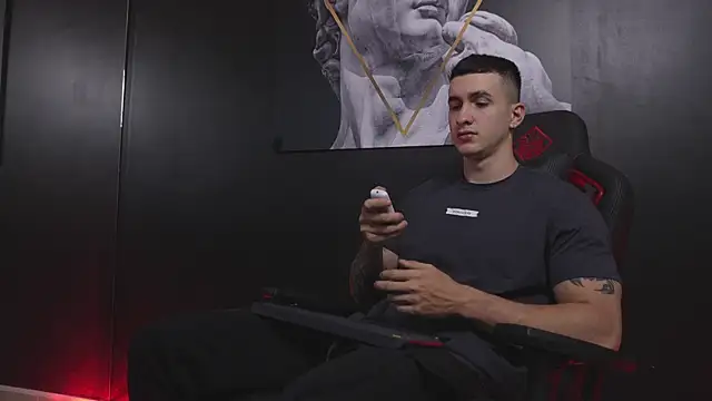 JacksonOlsenn online show from 11/22/25, 08:29