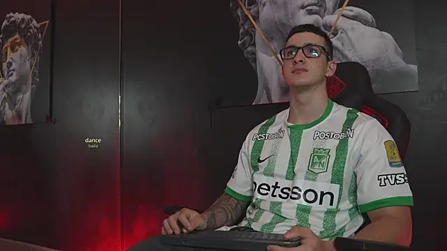 JacksonOlsenn online show from 11/11/25, 09:09