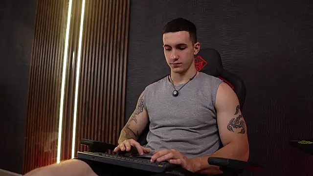 JacksonOlsenn online show from 03/27/26, 08:32