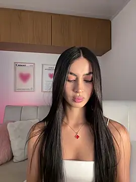 maddy bronw  online show from 03/21/26, 11:19