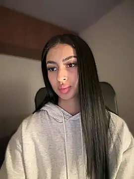 Snapshot of maddy_bronw_ chatting on 03/15/25, 08:37 maddy bronw online show from 03/15/25, 08:37