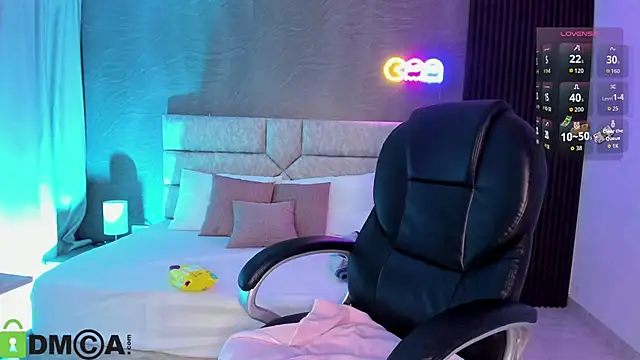 Cristal  adams online show from 09/10/25, 12:37