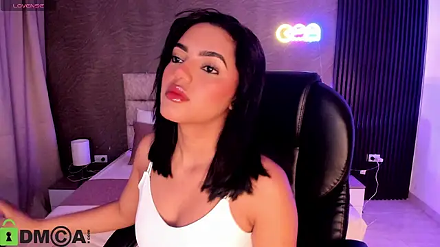 Cristal  adams online show from 10/26/25, 12:16