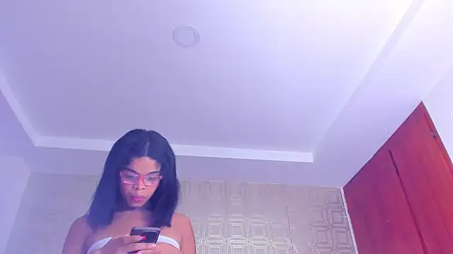 evelyn wine online show from 03/20/25, 09:13