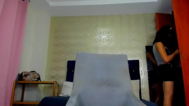 evelyn wine online show from 02/26/25, 07:42