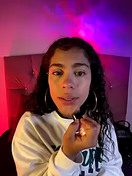 NINA 18 YEARS online show from 09/24/25, 10:16