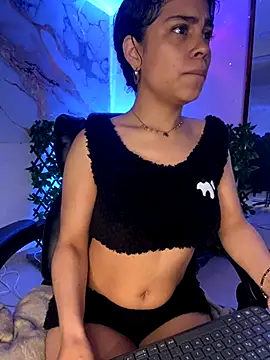 NINA 18 YEARS online show from 11/21/25, 05:01