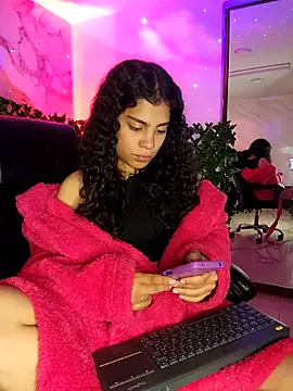 NINA 18 YEARS online show from 11/20/25, 10:42