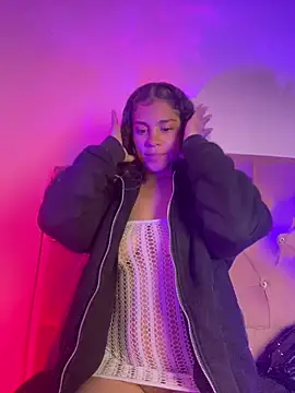 NINA 18 YEARS online show from 10/19/25, 11:13