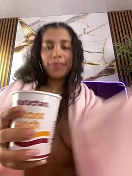 NINA 18 YEARS online show from 10/22/25, 07:08