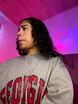 NINA 18 YEARS online show from 11/11/25, 09:31