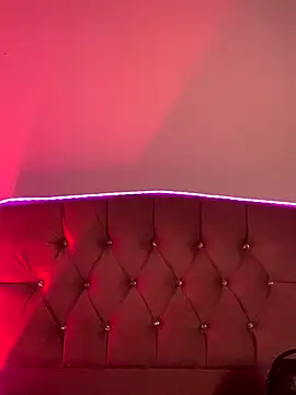 NINA 18 YEARS online show from 10/06/25, 10:54