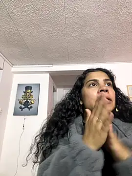 NINA 18 YEARS online show from 11/25/25, 08:42