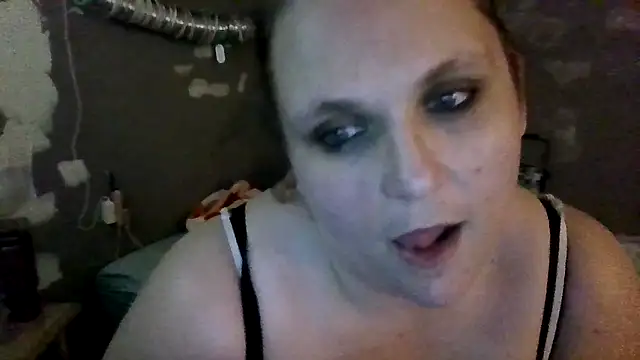Snapshot of badbish777 chatting on 04/12/26, 07:39 badbish777 online show from 04/12/26, 07:39