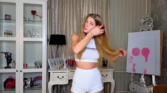 AnneFoxy online show from 10/24/25, 07:29