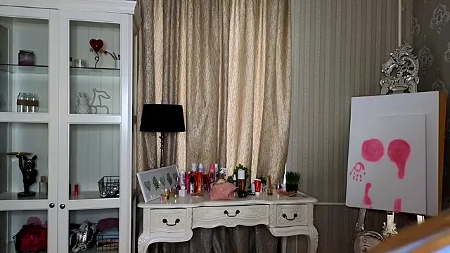 AnneFoxy online show from 10/11/25, 07:20